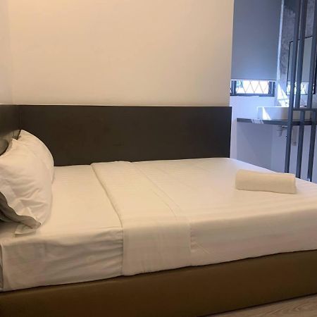 The Daily Hotel Kota Kinabalu Kültér fotó