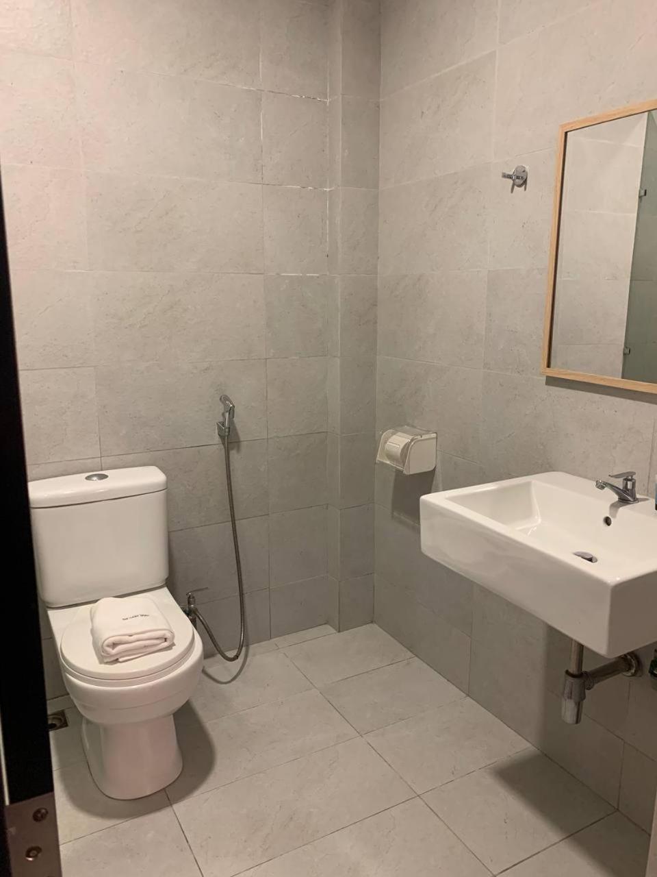 The Daily Hotel Kota Kinabalu Kültér fotó