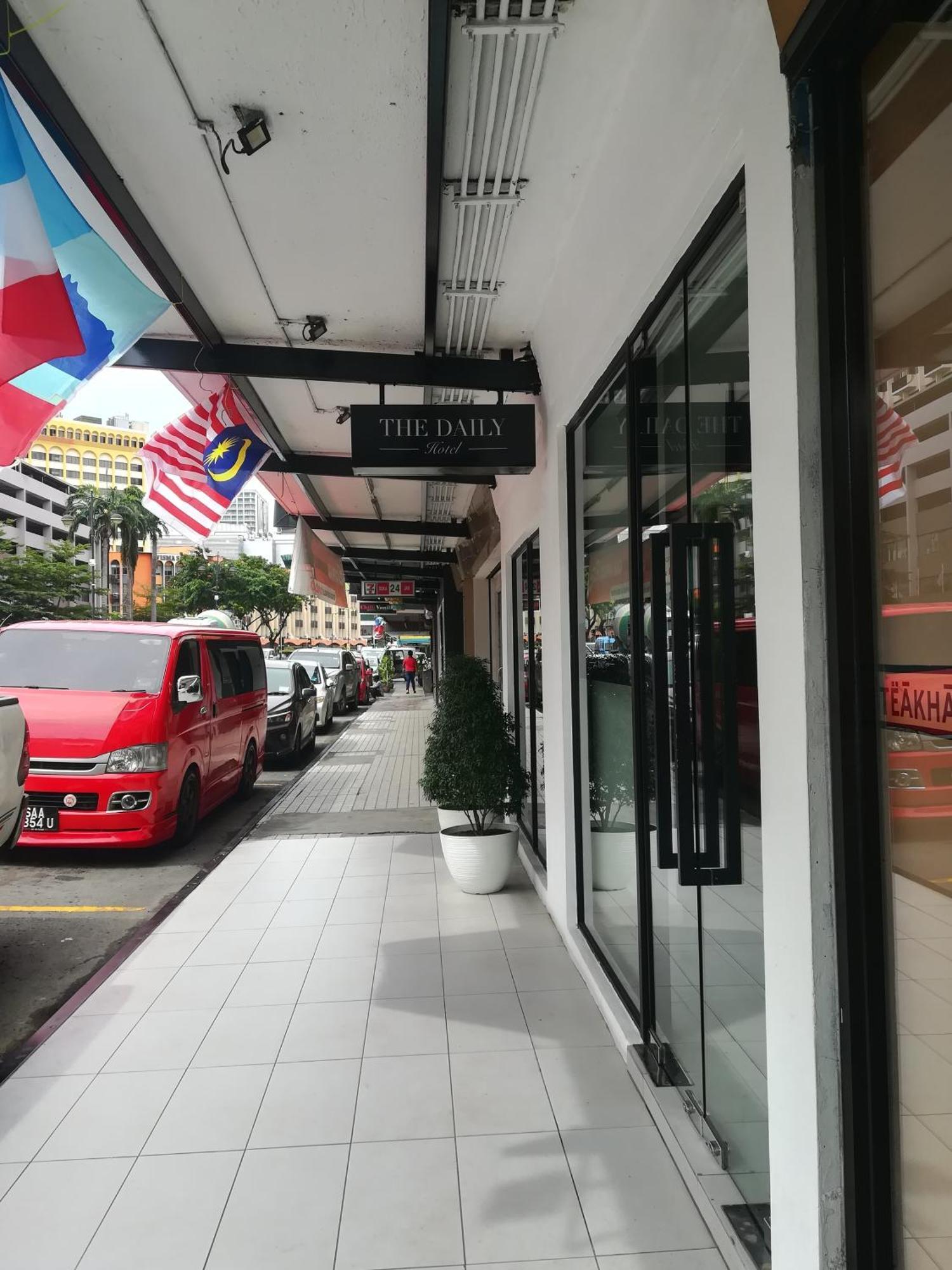 The Daily Hotel Kota Kinabalu Kültér fotó